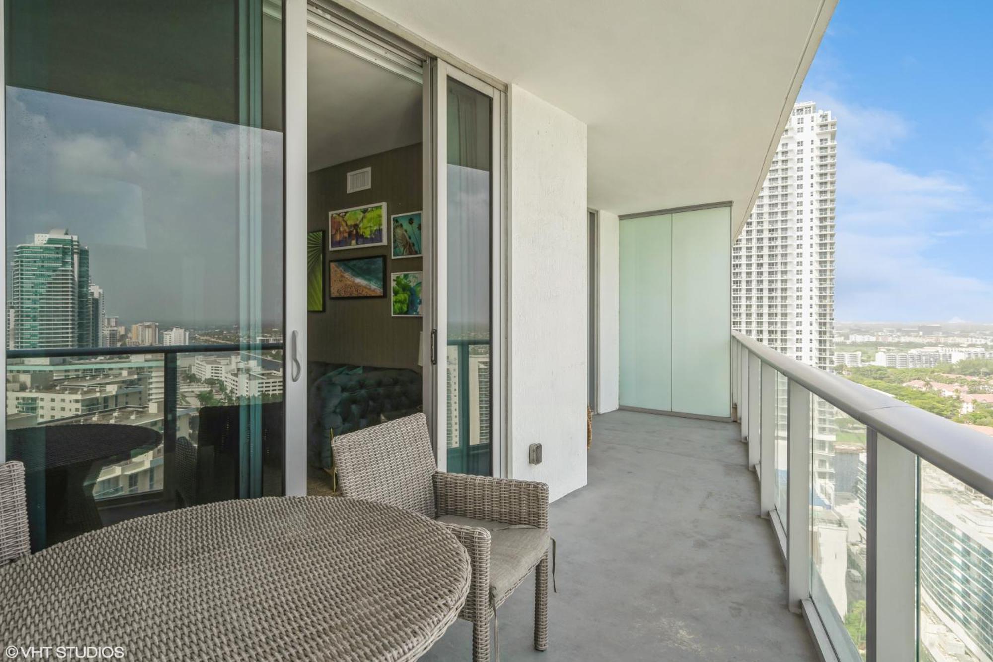 Lyfe Residence Building - Private Apts Over The Beach Hollywood Buitenkant foto
